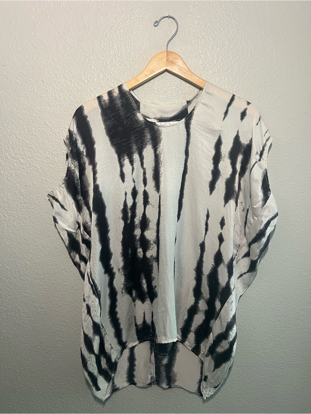 Cabi #137 Cocoon Top 100% Silk Black & White Tie-Dye Tunic Size Small